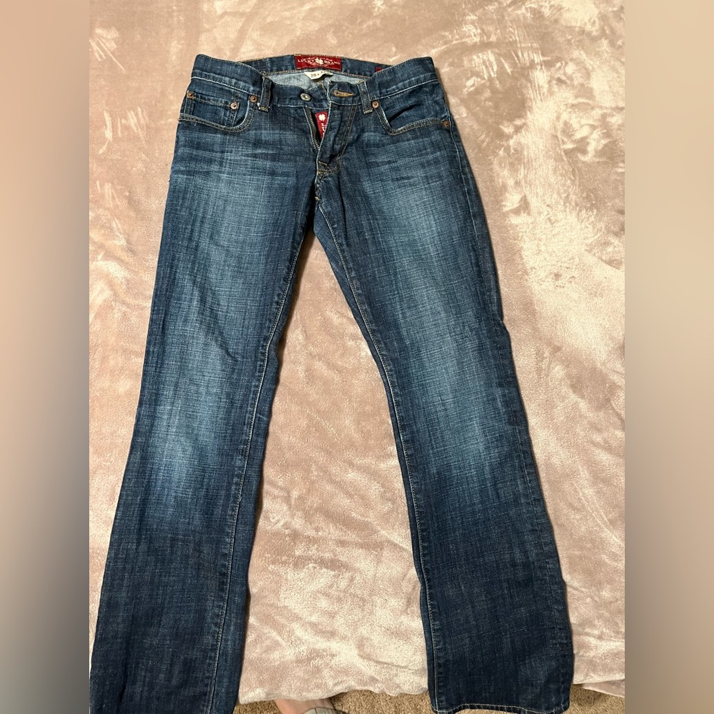 28X32 lucky brand jeans.